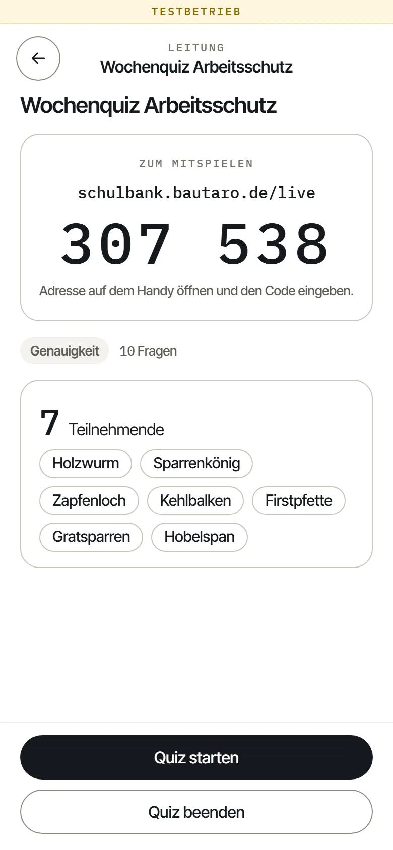 Live-Quiz Wochenquiz Arbeitsschutz vor dem Start: großer Beitrittscode und sieben Teilnehmende mit Spielnamen
